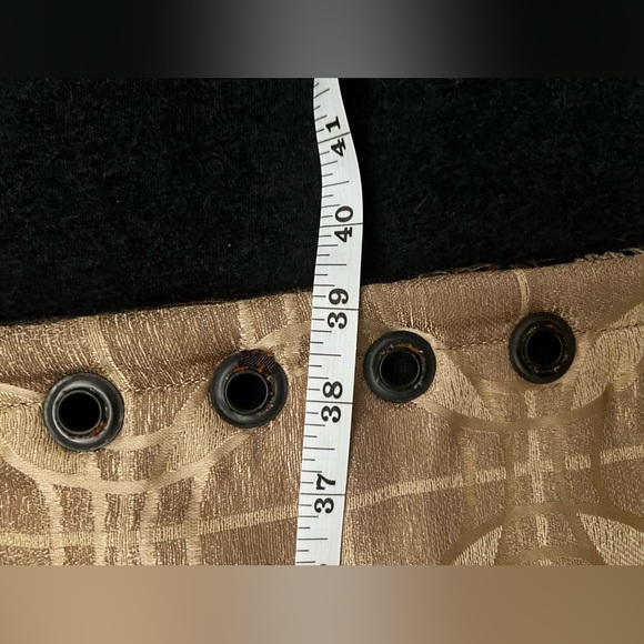 Damsel in a Dress Vixen hooded Corset. Size 38-39 inches in iridescent paisley. - Picture 6 of 6